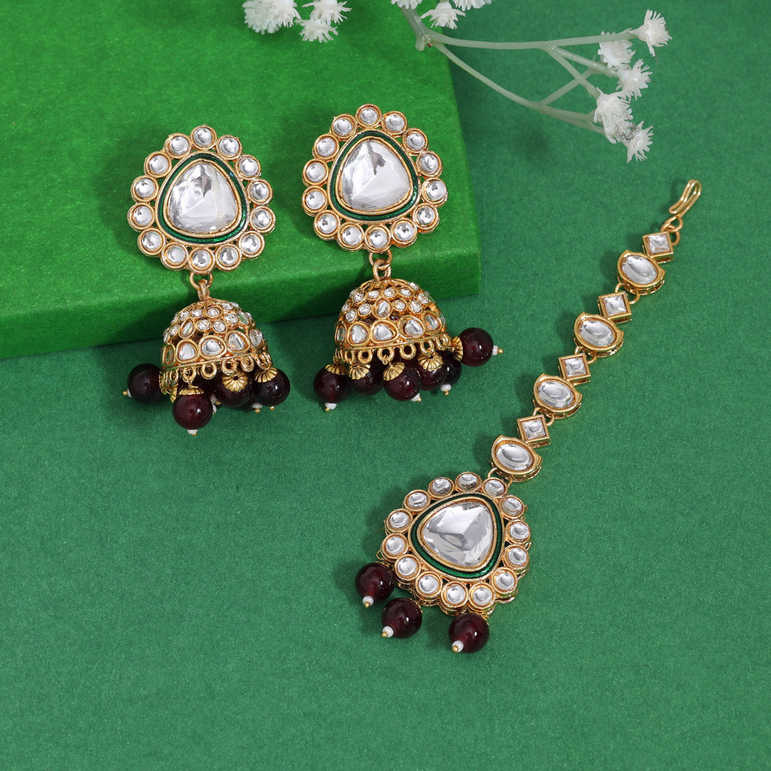 Maroon Color Kundan Earrings With Maang Tikka (KDTE574MRN Jewellery GetGlit