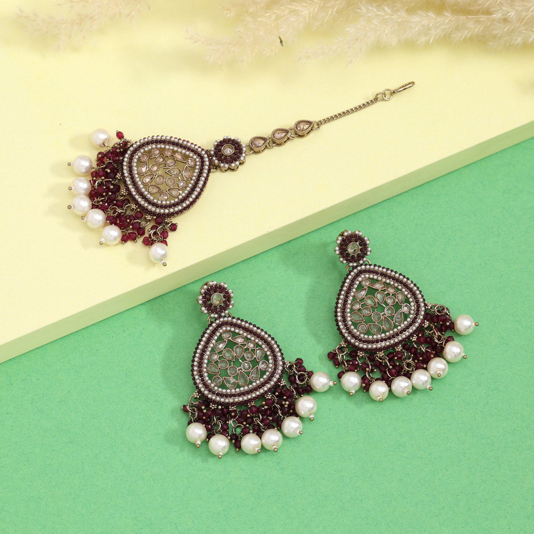 Magenta Color Pakistani Kundan Earrings With Maang Tikka (KDTE593MNT) Jewellery GetGlit