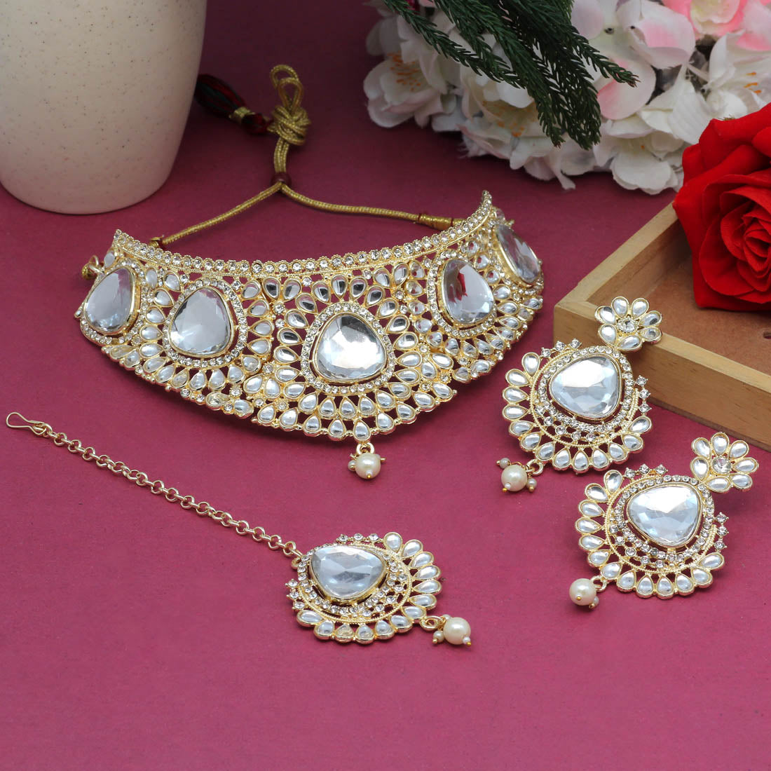 White Color Choker Kundan Necklace Set (KN1125WHT) Jewellery GetGlit