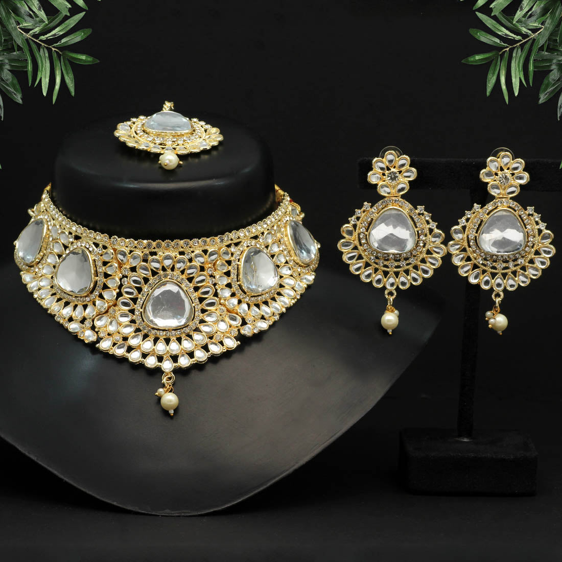 White Color Choker Kundan Necklace Set (KN1125WHT) Jewellery GetGlit