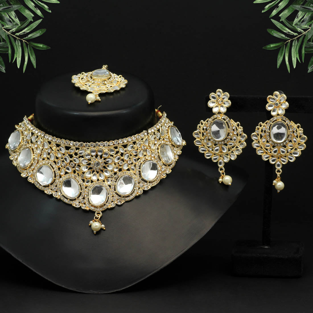 White Color Choker Kundan Necklace Set (KN1128WHT) Jewellery GetGlit