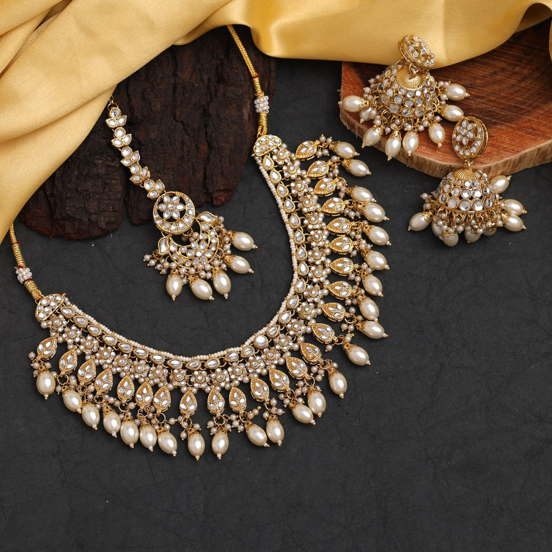 White Color Kundan Necklace Set (KN1375WHT) Jewellery GetGlit
