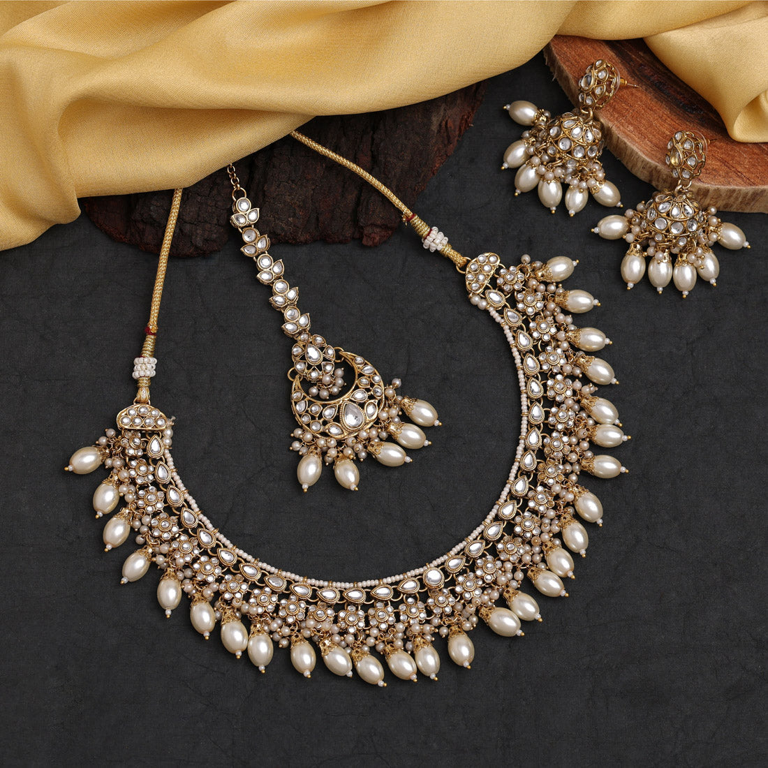White Color Kundan Necklace Set (KN1376WHT) Jewellery GetGlit