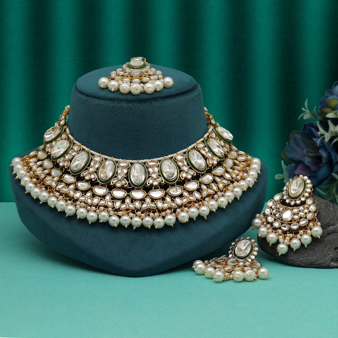 White Color Kundan Necklace Set (KN1424WHT) Jewellery GetGlit