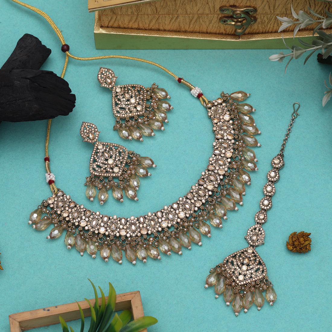 Premium Gold Color Pakistani Kundan Necklace Set Jewellery GetGlit