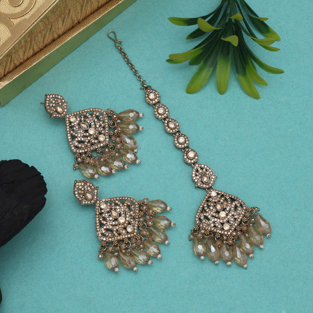 Premium Gold Color Pakistani Kundan Necklace Set Jewellery GetGlit