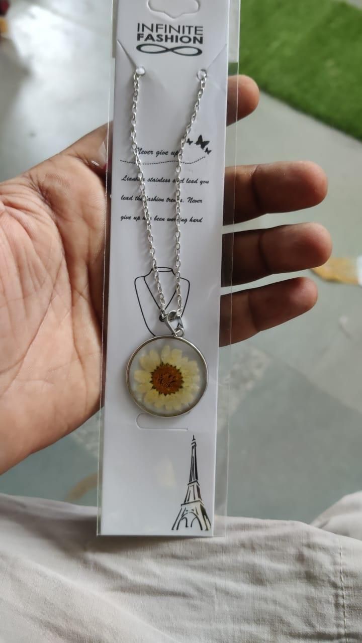 Natural White Daisy Preserved In Resin  Pendant For Men & Women  glitstudio   