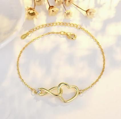 Golden Heart-Shaped Zirconia Bracelet glitstudio