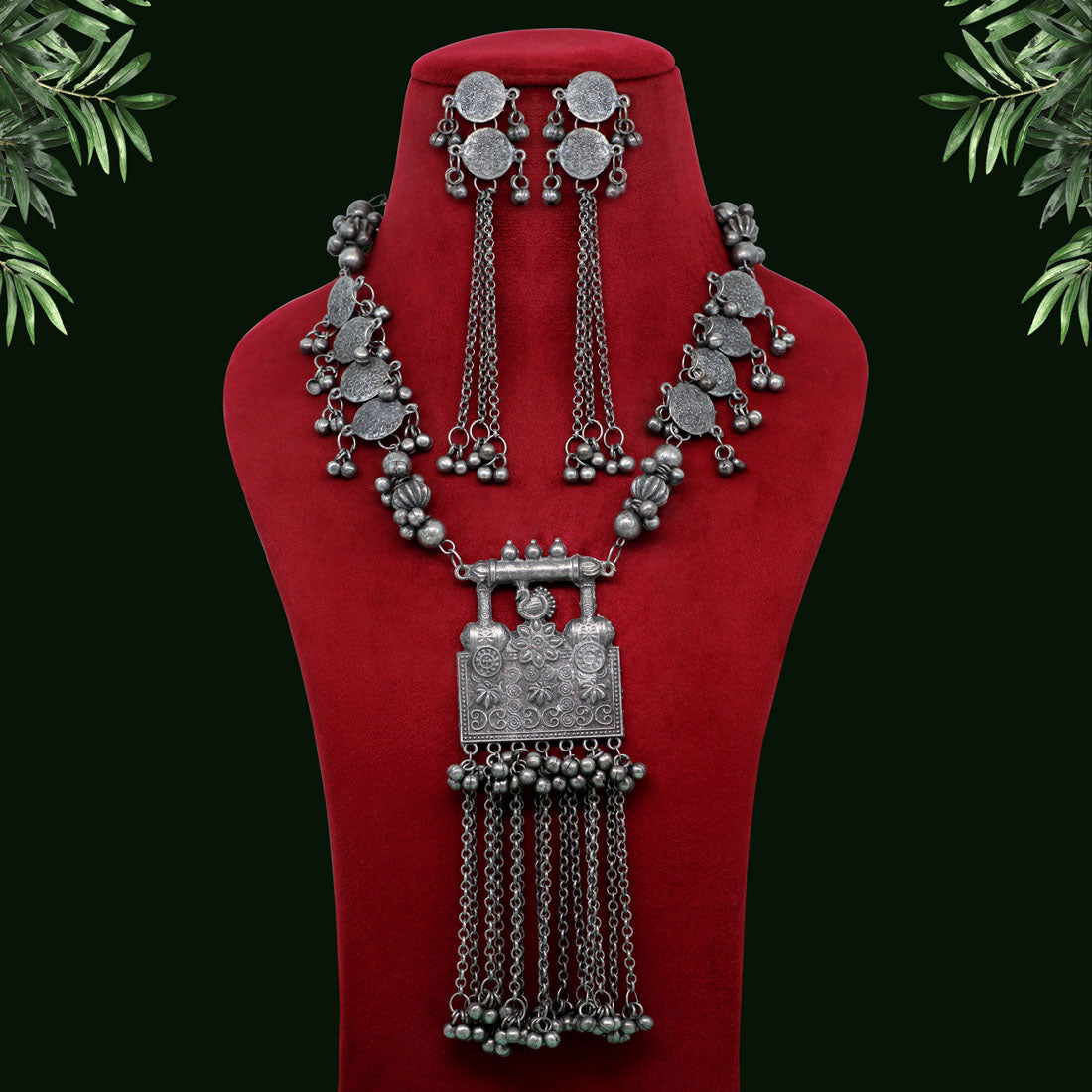 Silver Color Oxidised Necklace Set (GSN1665SLV) Necklaces GetGlit   