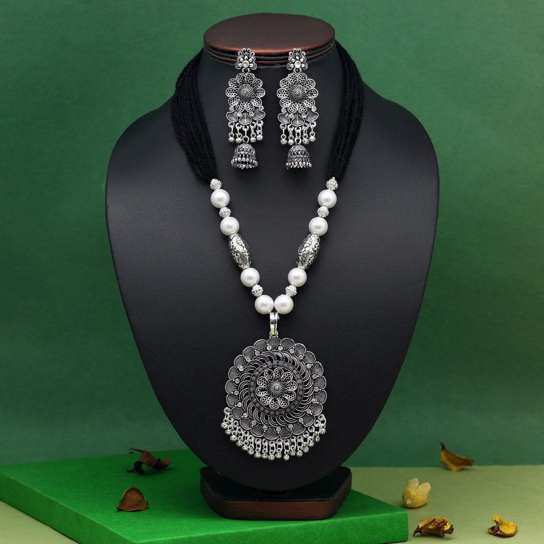 Silver Color Oxidised Necklace Set (GSN2051SLV)