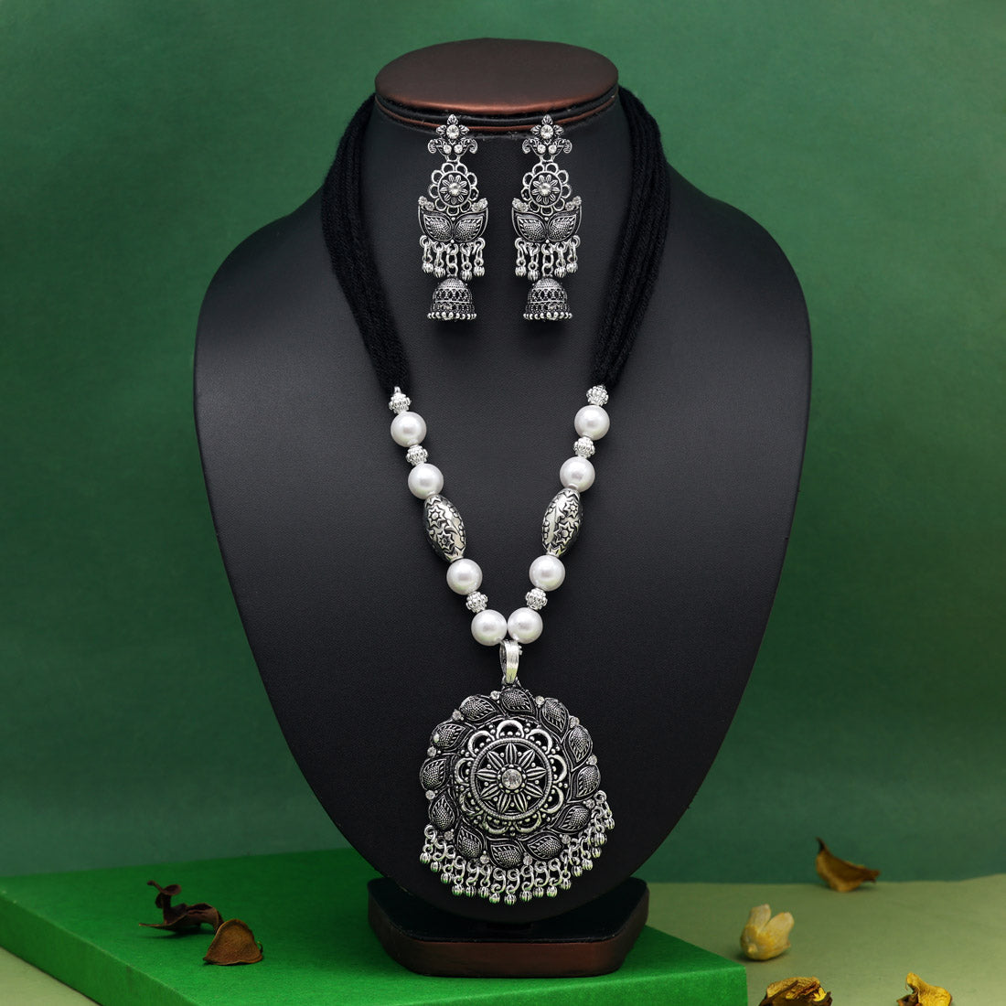 Silver Color Oxidised Necklace Set (GSN2052SLV) Jewellery GetGlit   