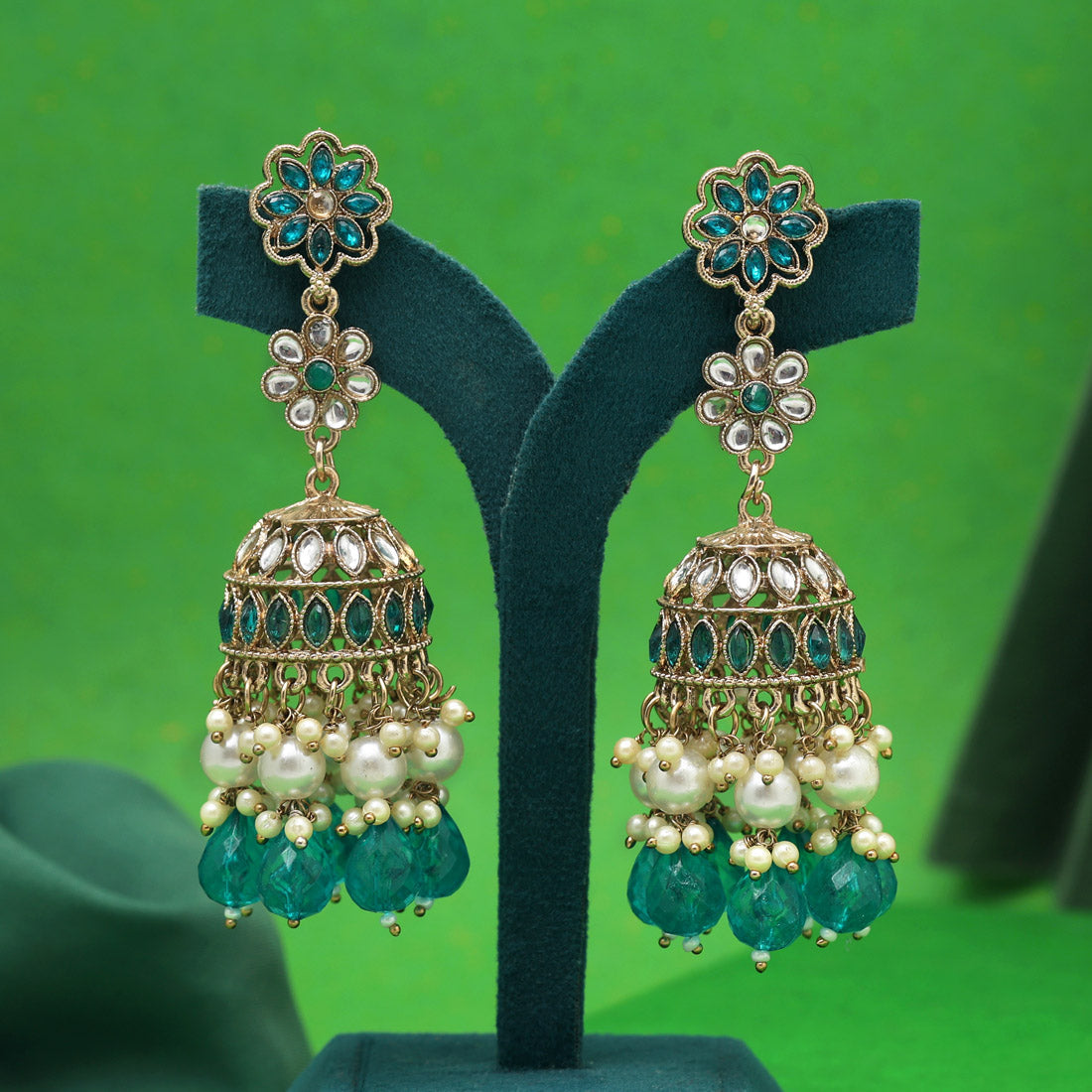 Rama Green Color Kundan Earrings (KDE1000RGRN)