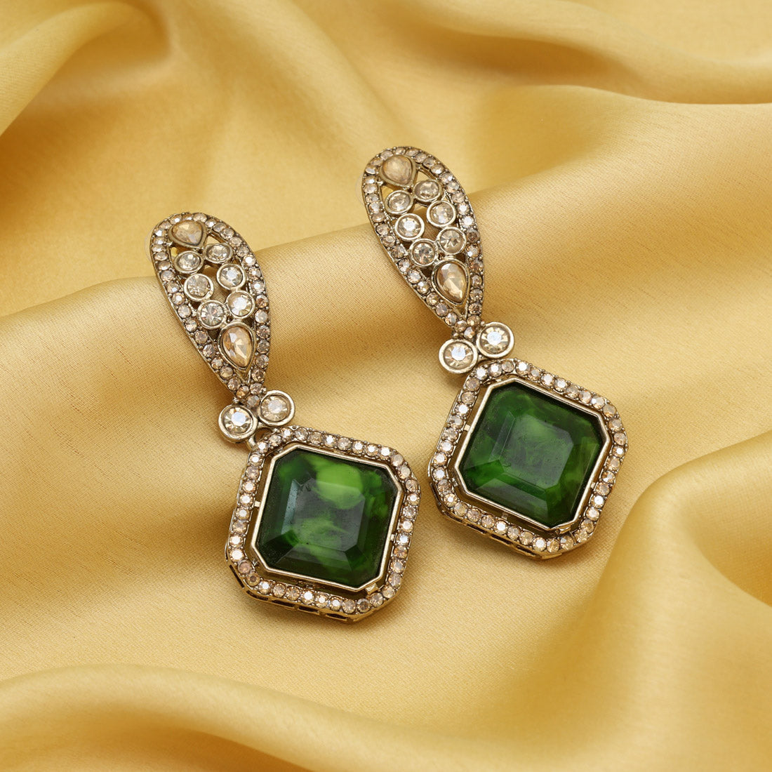 Green Color Kundan Earrings (KDE1014GRN) Jewellery GetGlit