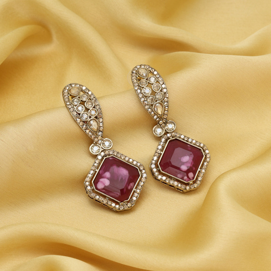 Magenta Color Kundan Earrings (KDE1014MNT) Jewellery GetGlit