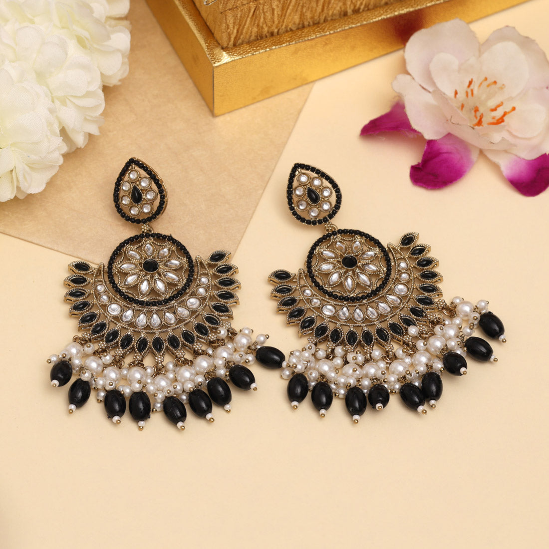 Black Color Kundan Pakistani Earrings (KDE982BLK)