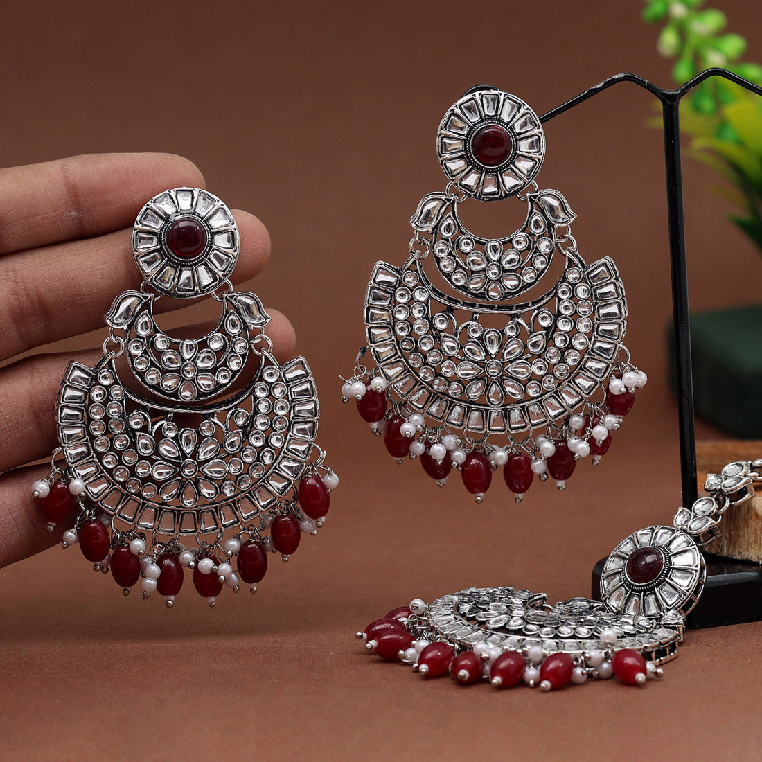 Maroon Color Kundan Earrings With Maang Tikka (KDTE546MRN) Jewellery GetGlit