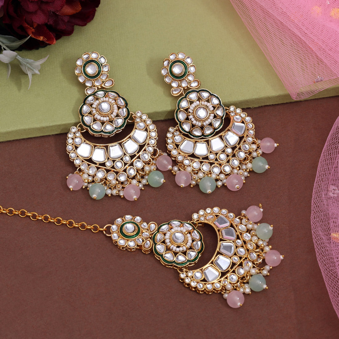 Pink & Pista Green Color Kundan Earrings With Maang Tikka (KDTE570PNKPGRN