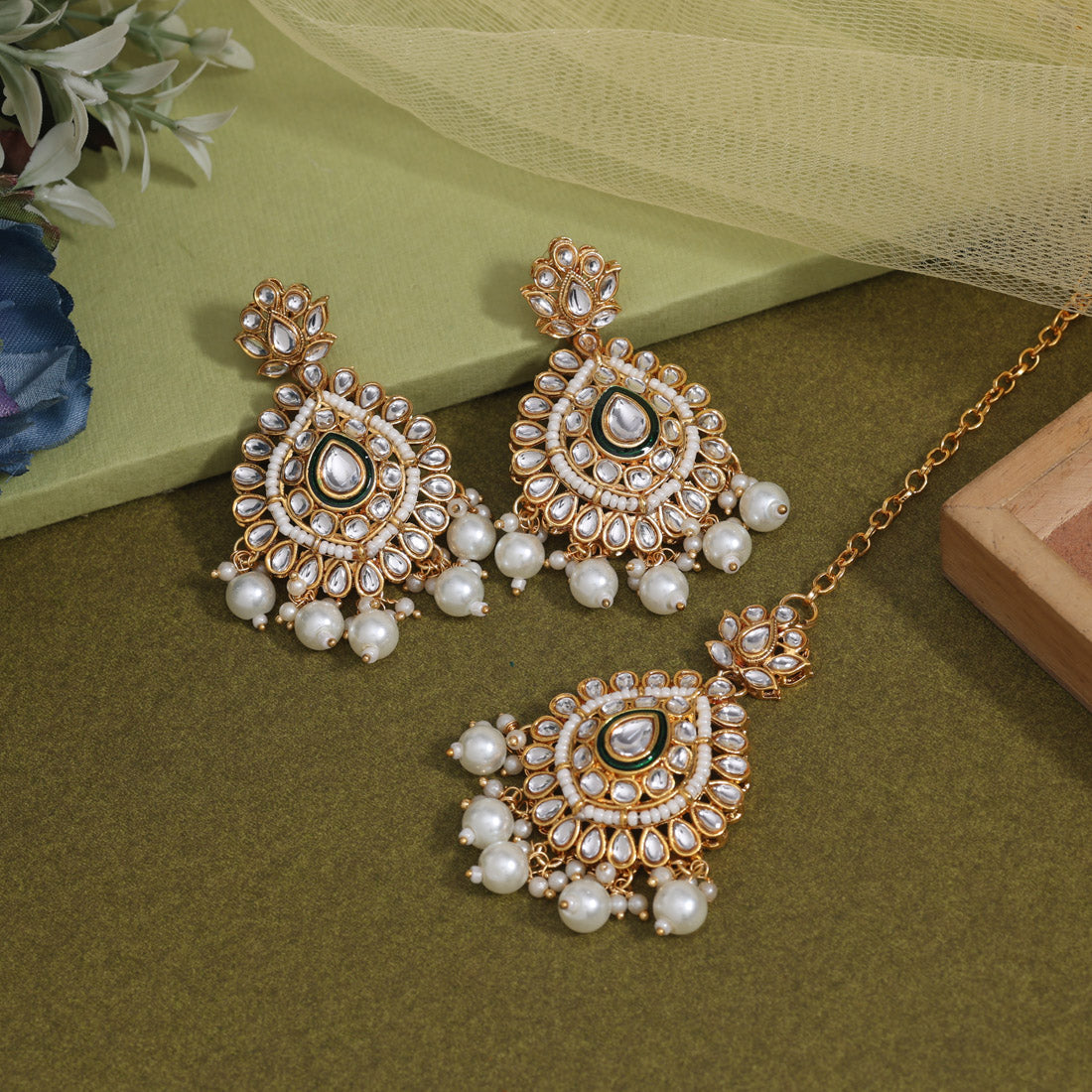 White Color Kundan Earrings With Maang Tikka (KDTE572WHT Jewellery GetGlit