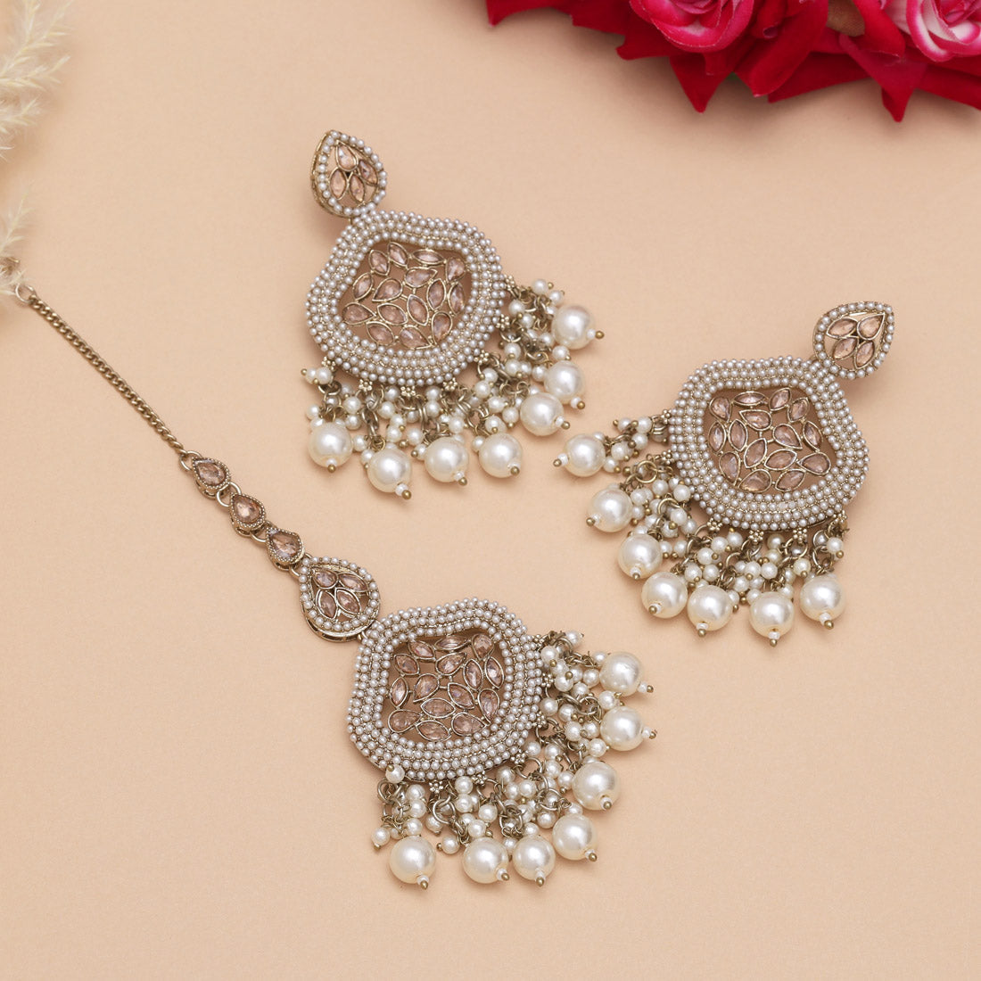 White Color Pakistani Kundan Earrings With Maang Tikka (KDTE591WHT) Jewellery GetGlit