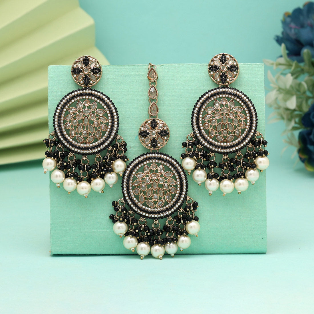 Black Color Pakistani Kundan Earrings With Maang Tikka (KDTE592BLK) Jewellery GetGlit