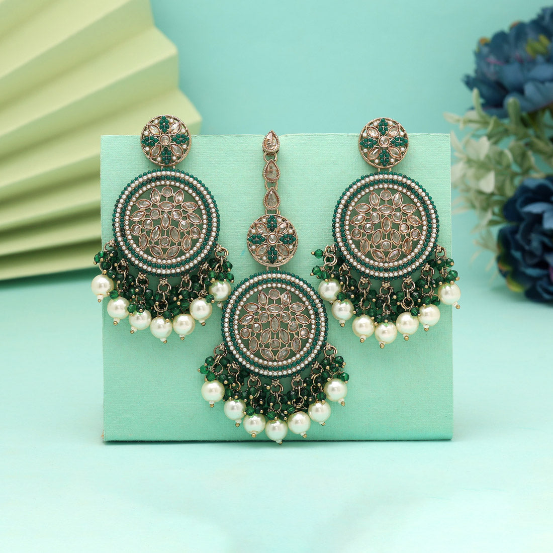 Green Color Pakistani Kundan Earrings With Maang Tikka (KDTE592GRN) Jewellery GetGlit