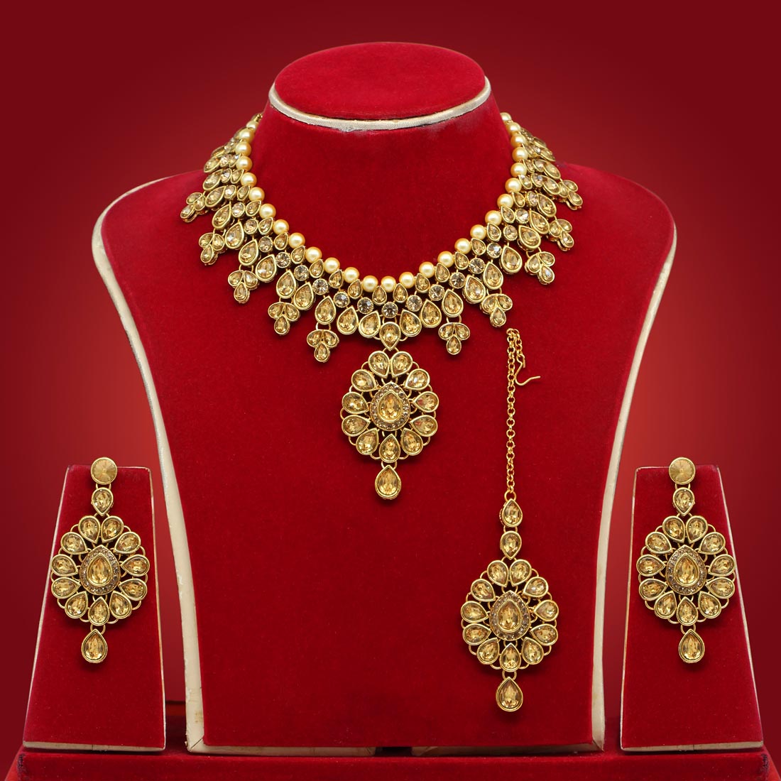 Gold Color Kundan Necklace Set (KN1052GLD) Necklaces GetGlit   