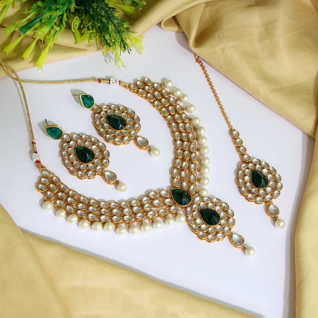 Green Color Kundan Necklace Set (KN1077GRN) Necklaces GetGlit   