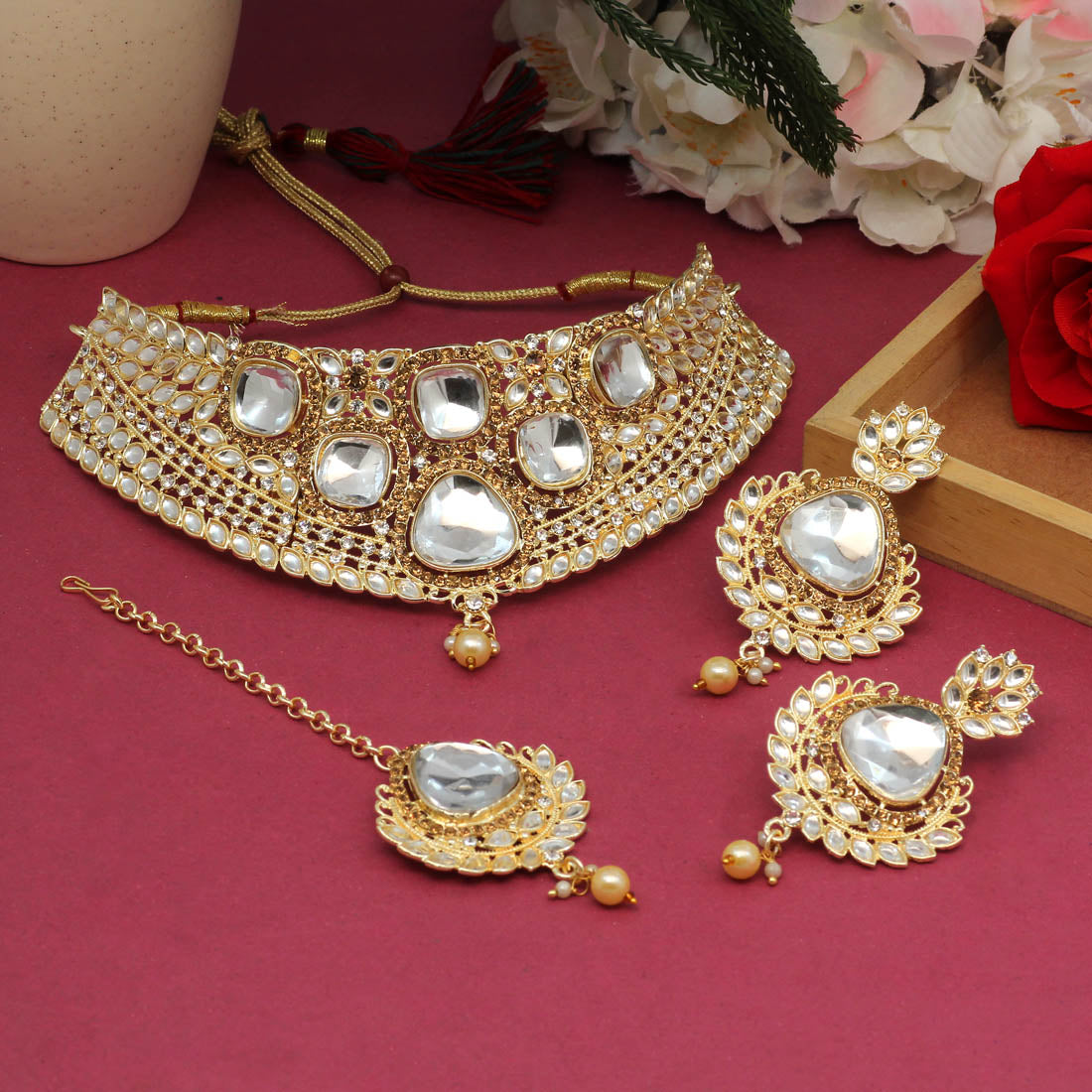 Gold Color Choker Kundan Necklace Set (KN1124GLD) Jewellery GetGlit   