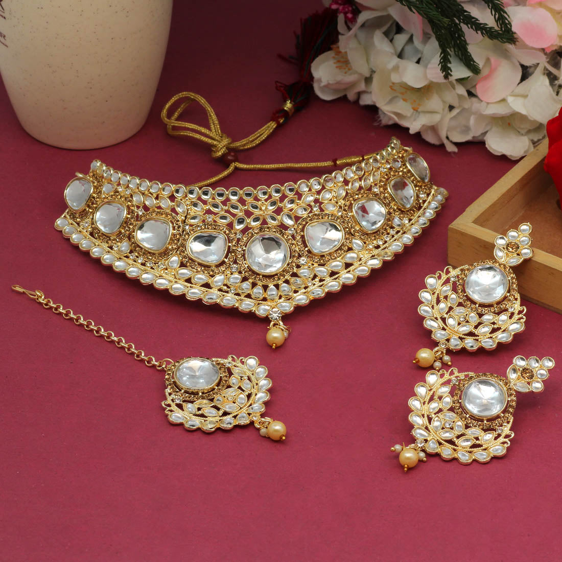 Gold Color Choker Kundan Necklace Set (KN1126GLD) Necklaces GetGlit   