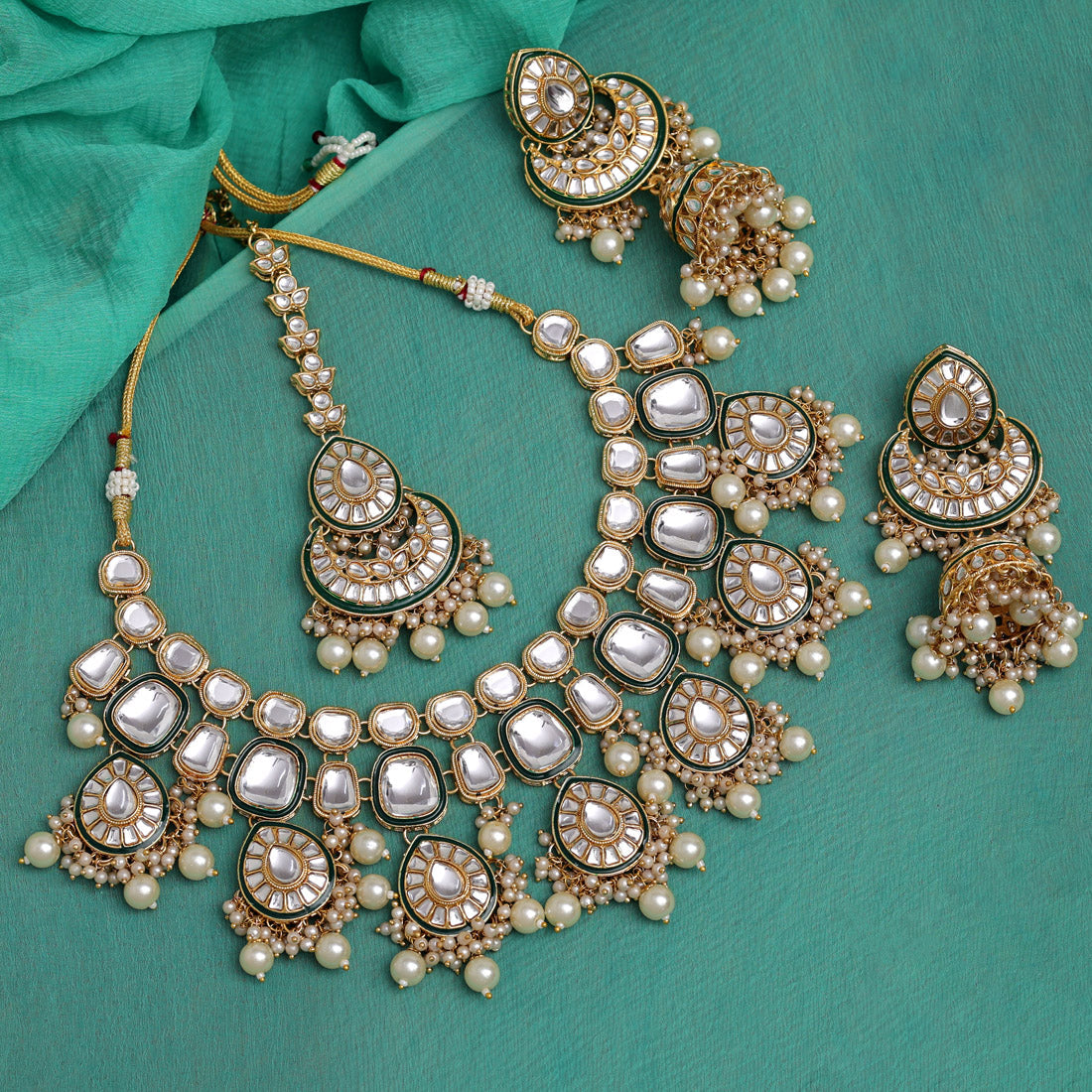 White Color Kundan Necklace Set (KN1377WHT)