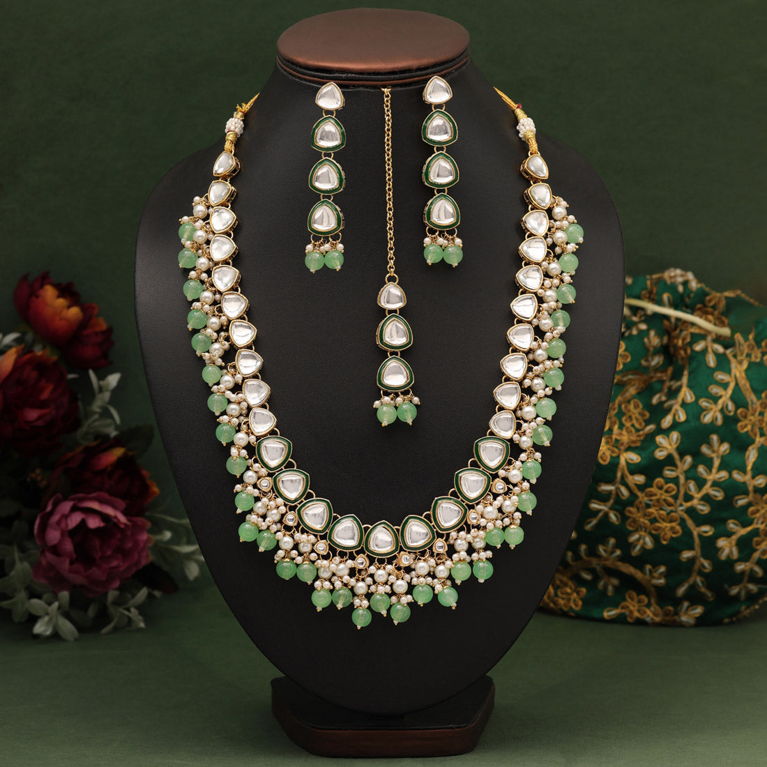 Parrot Green Color Kundan Necklace Set