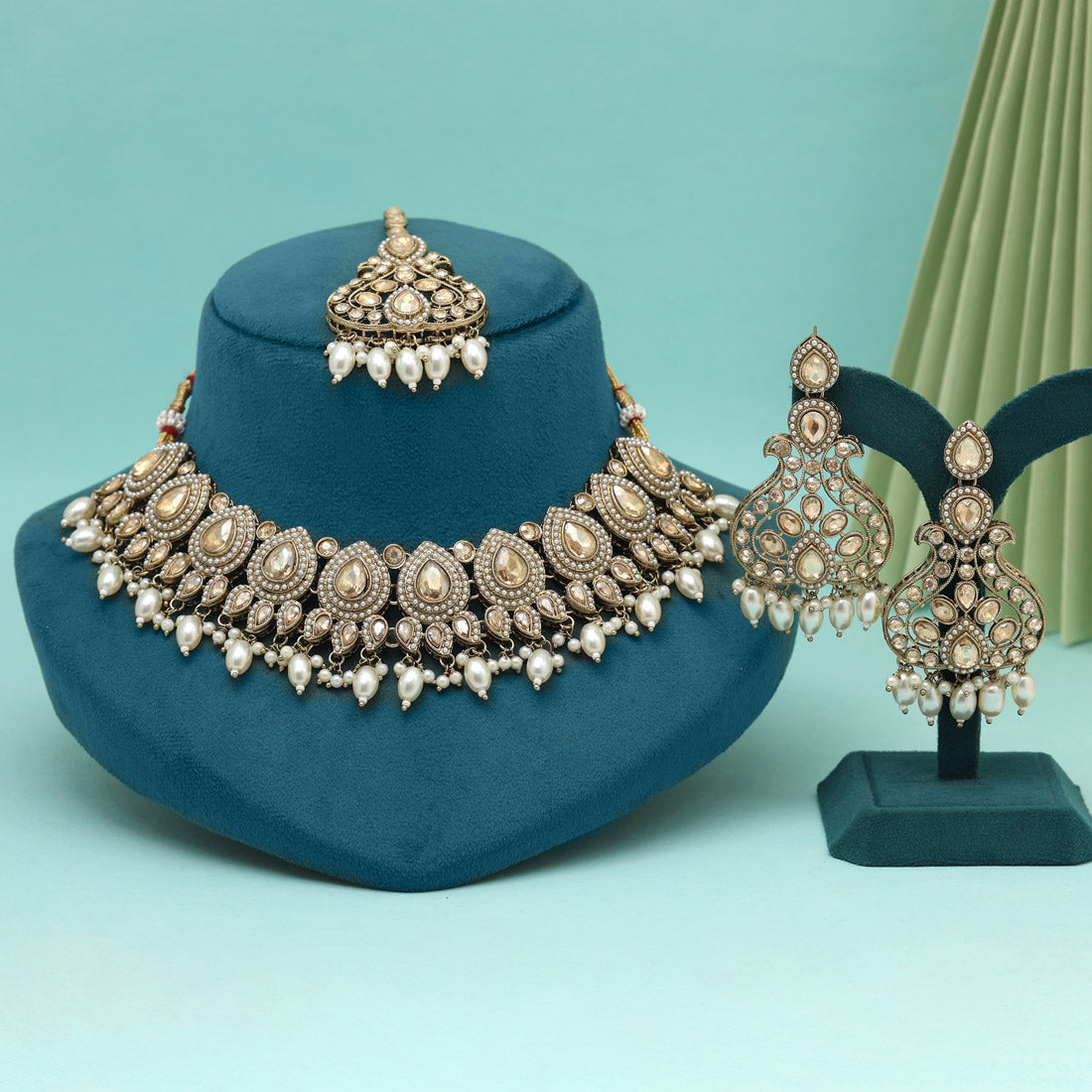 Gold Color Pakistani Kundan Necklace Set (KN1447GLD)