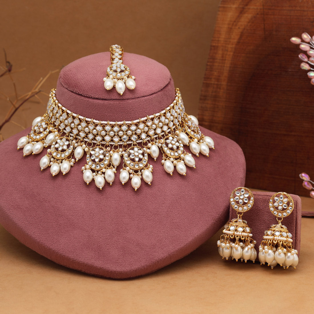 White Color Choker Kundan Necklace Set (KN1456WHT) Jewellery GetGlit