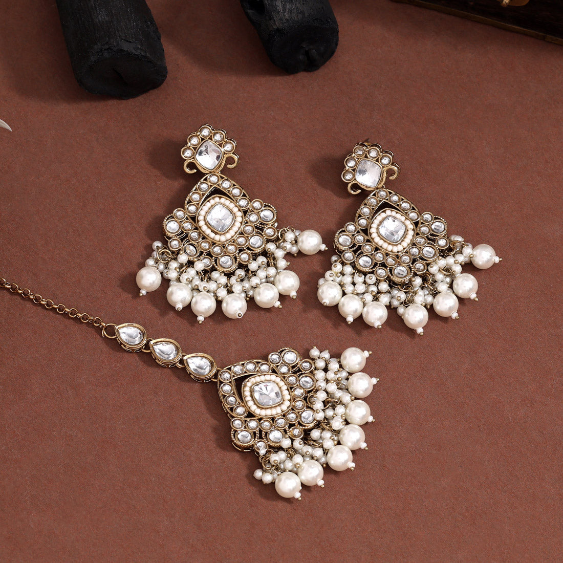 Classic White Color Kundan Necklace Set Jewellery GetGlit