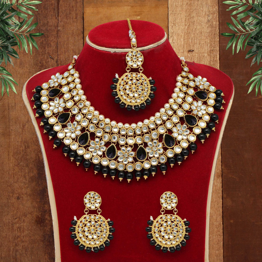 Black & White Color Kundan Necklace Set