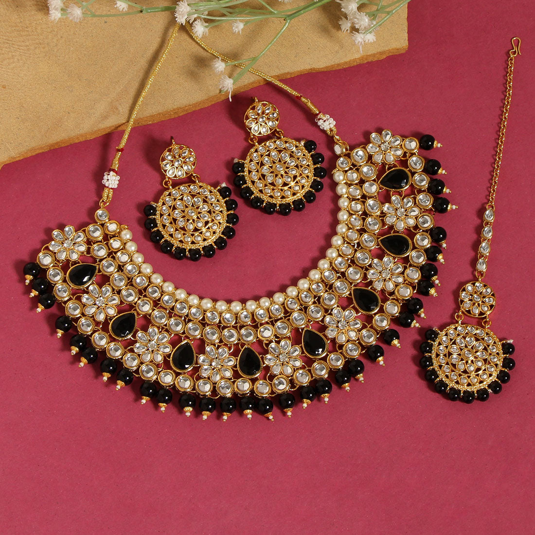 Black & White Color Kundan Necklace Set Jewellery GetGlit