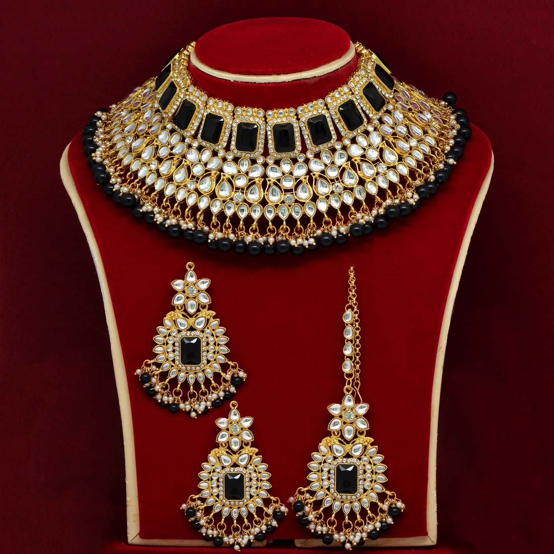 Black Color Kundan Necklace Set (KN886BLK) Necklaces GetGlit   