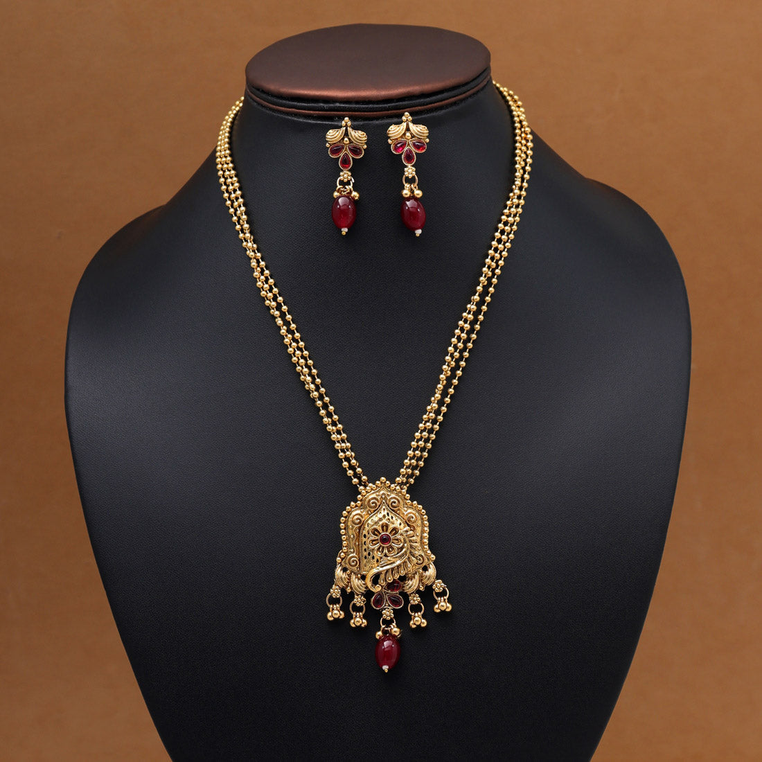 Maroon Color Kundan Pendant Set (PLKP180MRN)