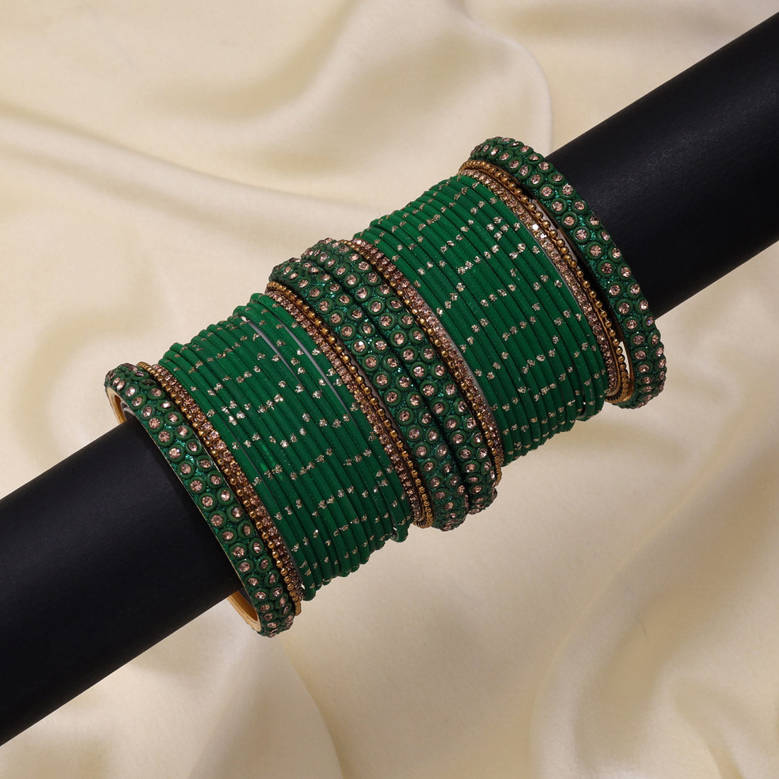 Green Color Fashion Bangle Set: 2.6