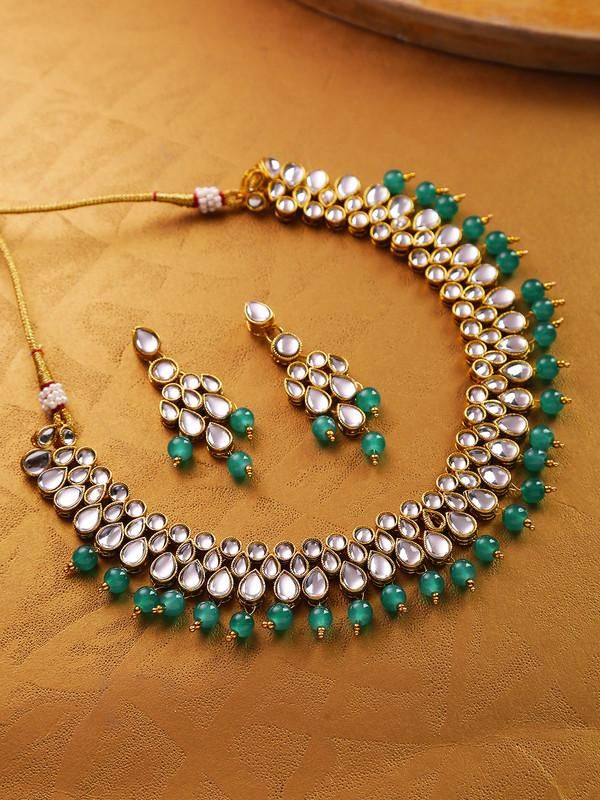 Attractive Kundan & Pearls Necklace Set  Glitstudio   